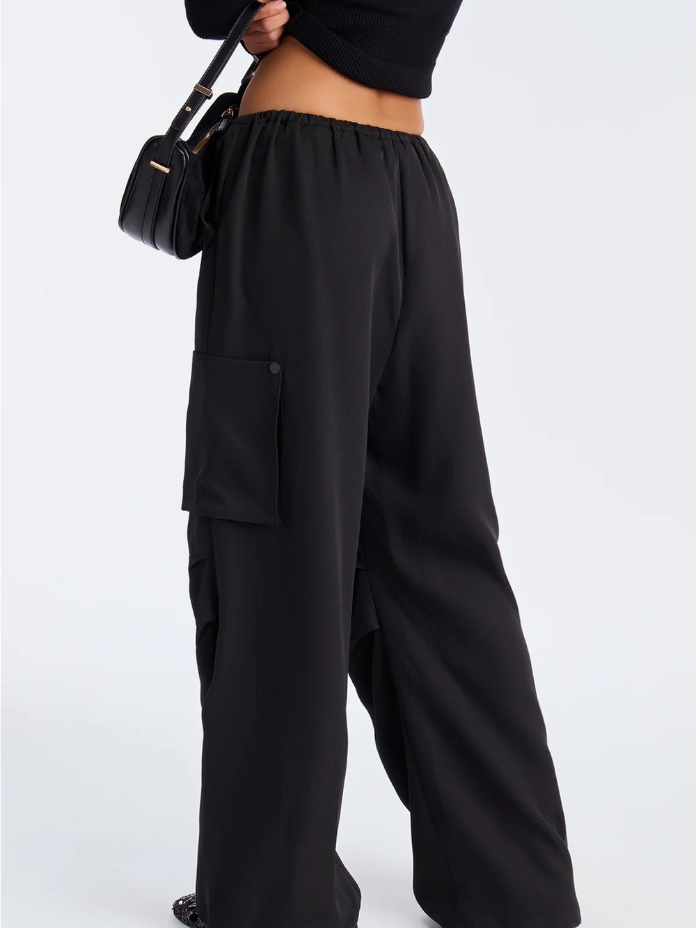 Fashion nova Women’s Black Wide-Leg Cargo Pants - Picture 2 of 3